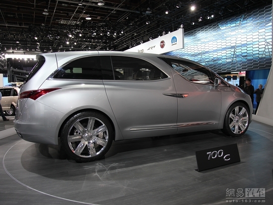 R˹700c