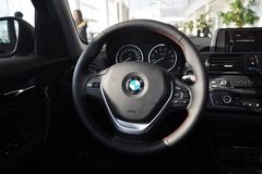 <A href=../../auto/BMW/baoma1.html TARGET=_blank><u><font color=#0000FF>R1ϵ</font></u></a>118i AT \ PDƬ