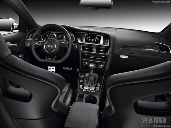 WRS4 Avant