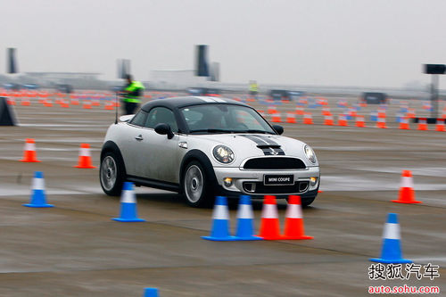 MINI COUPE (sh) D DƬ