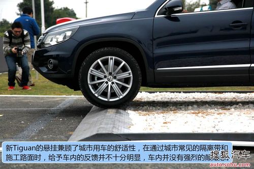  Tiguan  D DƬ