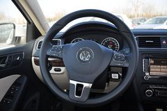 大眾速騰1.8TSI 自動 旗艦版方向盤圖片