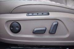 ~vB7L 2.0TSI DSG F{DƬ