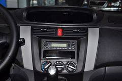 

流行景逸LV1.8L VVT 奢華版中控臺圖片
