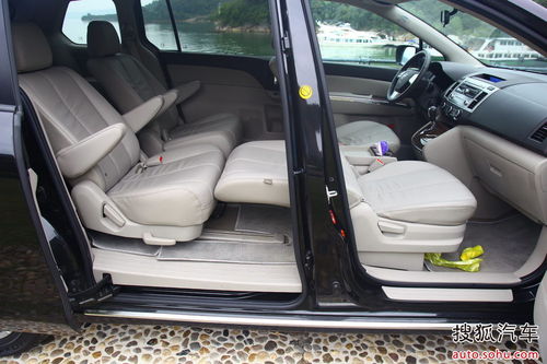 R_ Mazda8   DƬ