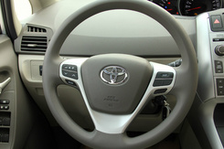 ȫҶ 10f7MPV܇e