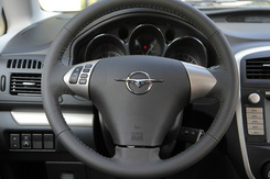 ȫҶ 10f7MPV܇e