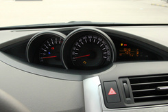 ȫҶ 10f7MPV܇e