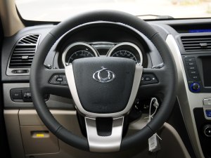 r֮x 10fԪ(ni)SUV܇]