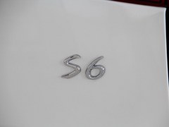 κû 12fԃ(ni)ѲSUV܇