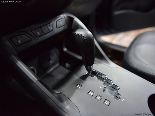 ֌ 32.0LSUV܇]