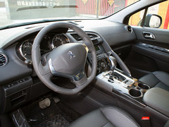 ֌ 32.0LSUV܇]