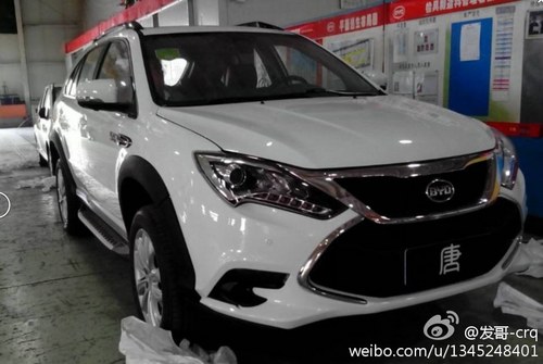 搶先看實車 比亞迪“唐”僅需4.9秒破百
