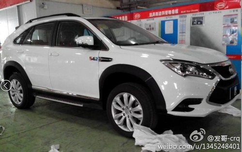 搶先看實車 比亞迪“唐”僅需4.9秒破百