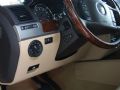;J V8