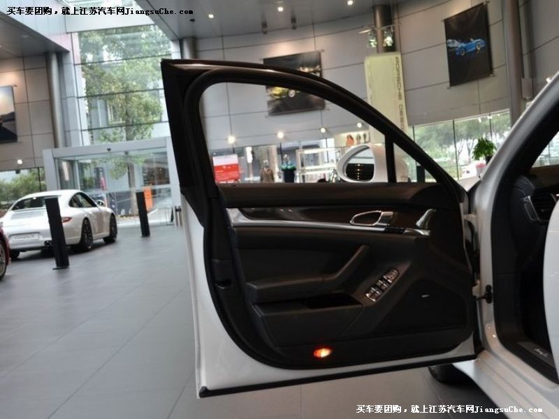 Panamera
車廂座椅第7張
點擊查看下一張清晰大圖