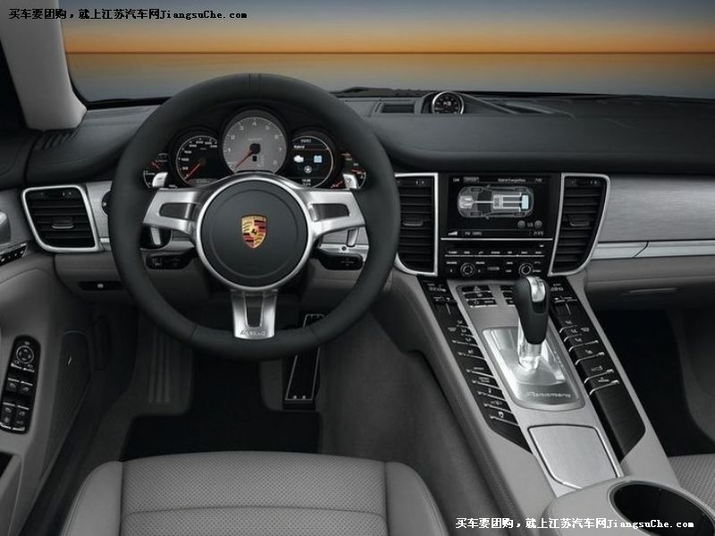 Panamera
中控方向盤第7張
點擊查看下一張清晰大圖