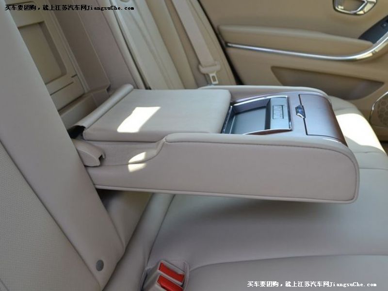 榮威950
車廂座椅第7張
點擊查看下一張清晰大圖