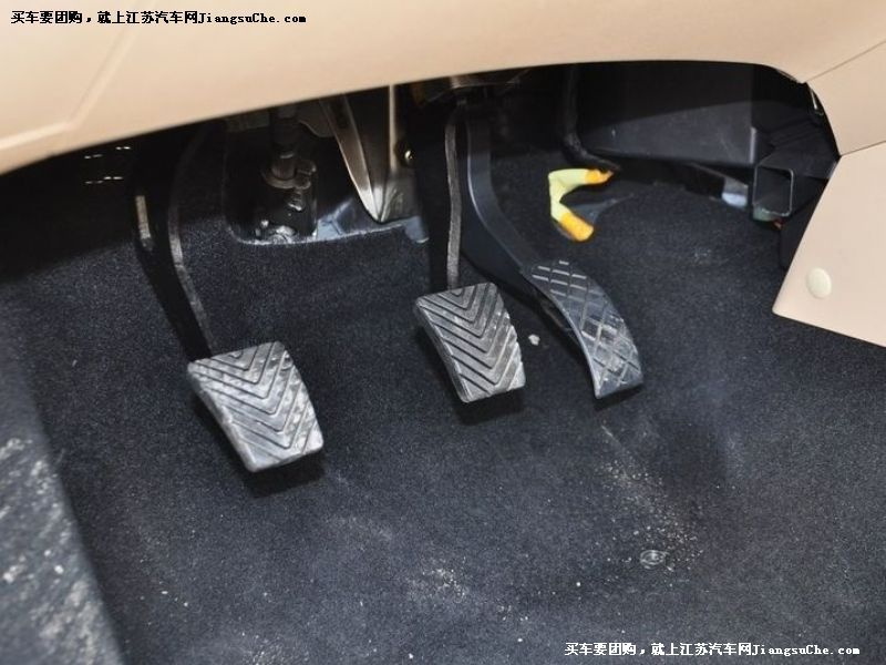 中華H320
中控方向盤第7張
點擊查看下一張清晰大圖