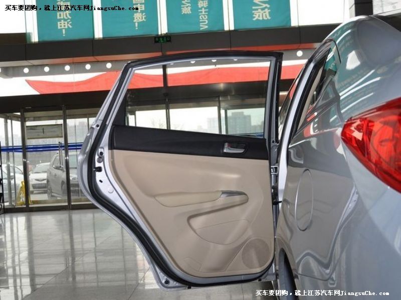 海馬M3
車廂座椅第7張
點擊查看下一張清晰大圖