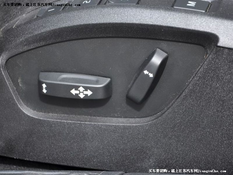 沃爾沃V40
車廂座椅第7張
點擊查看下一張清晰大圖