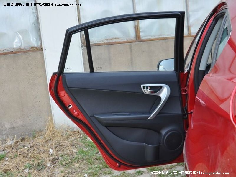 V6菱仕
車廂座椅第7張
點擊查看下一張清晰大圖