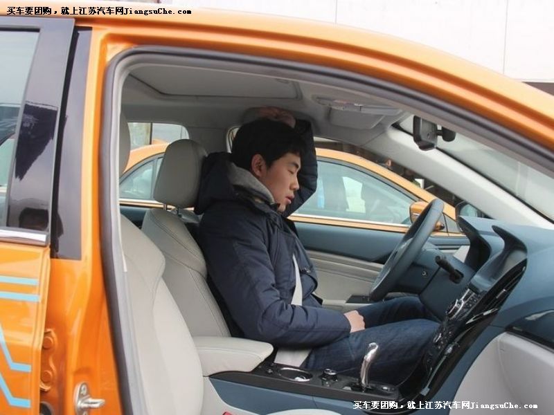 秦
車廂座椅第7張
點擊查看下一張清晰大圖