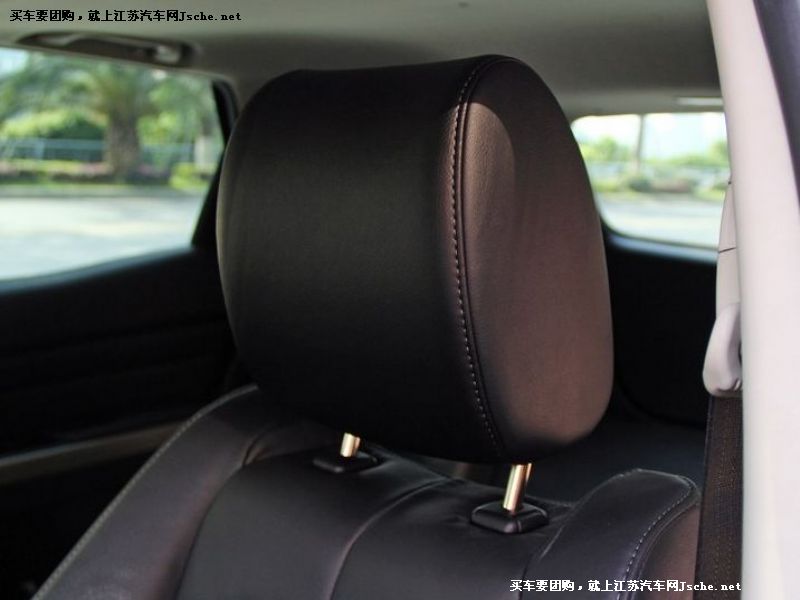 馬自達CX-7
車廂座椅第7張
點擊查看下一張清晰大圖