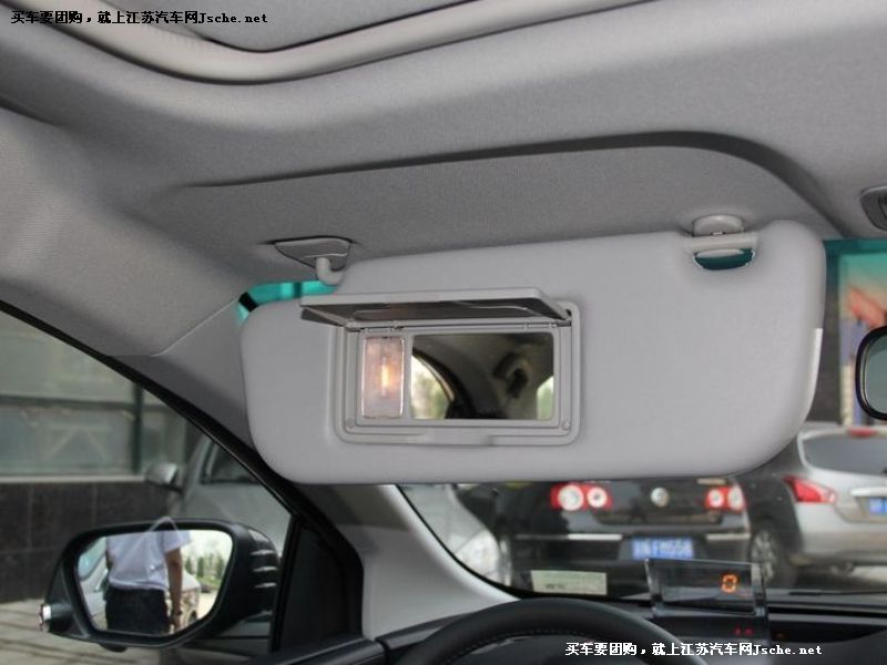 納智捷5Sedan
車廂座椅第7張
點擊查看下一張清晰大圖