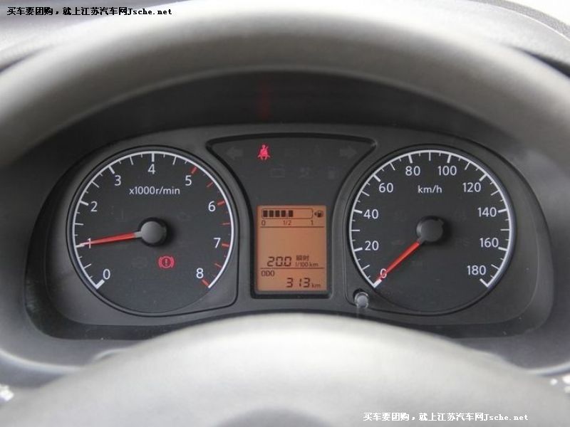啟辰R30
中控方向盤第7張
點擊查看下一張清晰大圖