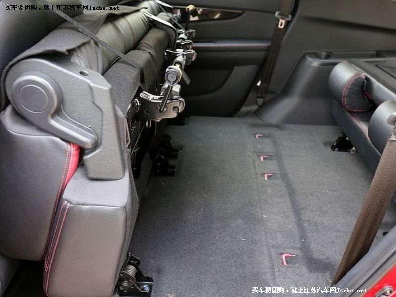 幻速S3
車廂座椅第7張
點擊查看下一張清晰大圖