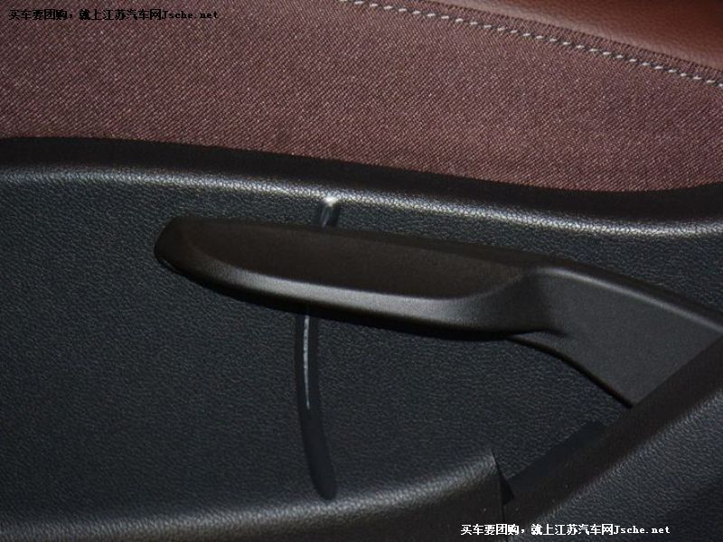 別克GL6
車廂座椅第7張
點擊查看下一張清晰大圖