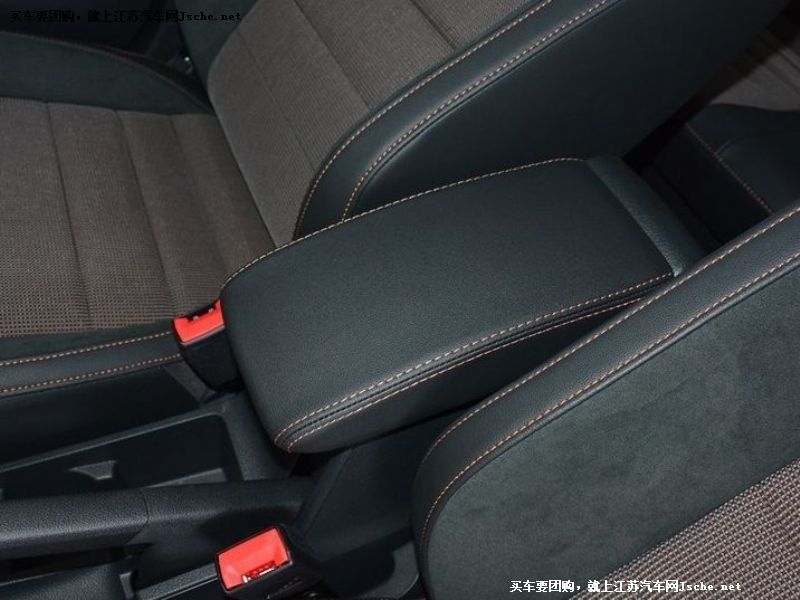蔚領
車廂座椅第7張
點擊查看下一張清晰大圖