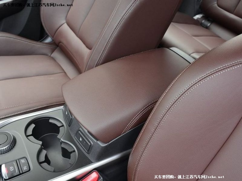 科雷嘉
車廂座椅第7張
點擊查看下一張清晰大圖
