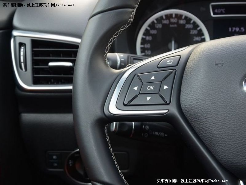 英菲尼迪QX30
中控方向盤(pán)第7張
點(diǎn)擊查看下一張清晰大圖
