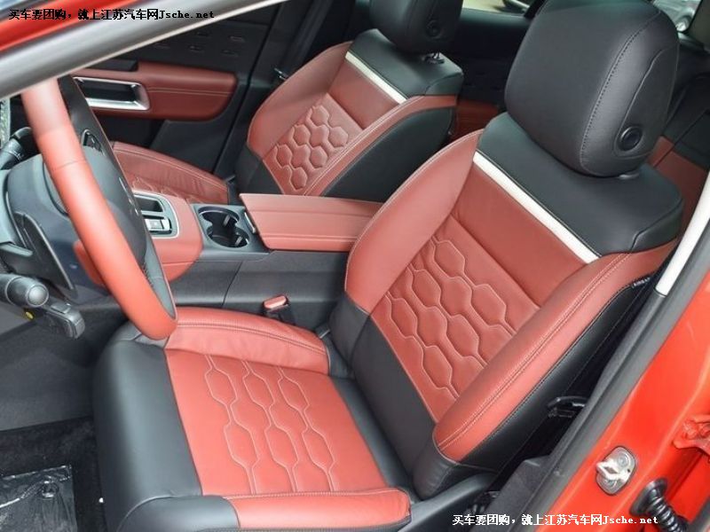 天逸 C5 AIRCROSS
車廂座椅第7張
點(diǎn)擊查看下一張清晰大圖