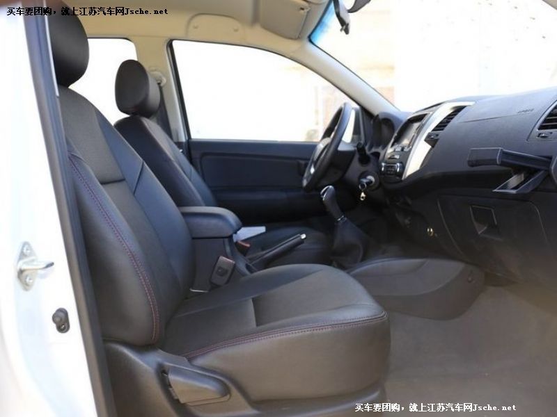 獵豹CT7
車廂座椅第7張
點擊查看下一張清晰大圖