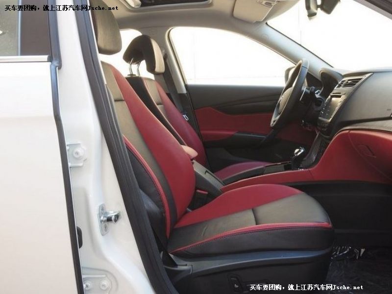 紳寶CC
車廂座椅第7張
點擊查看下一張清晰大圖