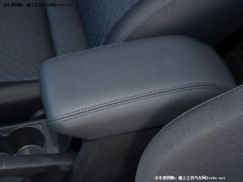 奔騰B30
車廂座椅第7張
點擊查看下一張清晰大圖