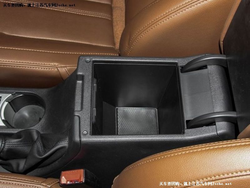 風駿6
車廂座椅第7張
點擊查看下一張清晰大圖