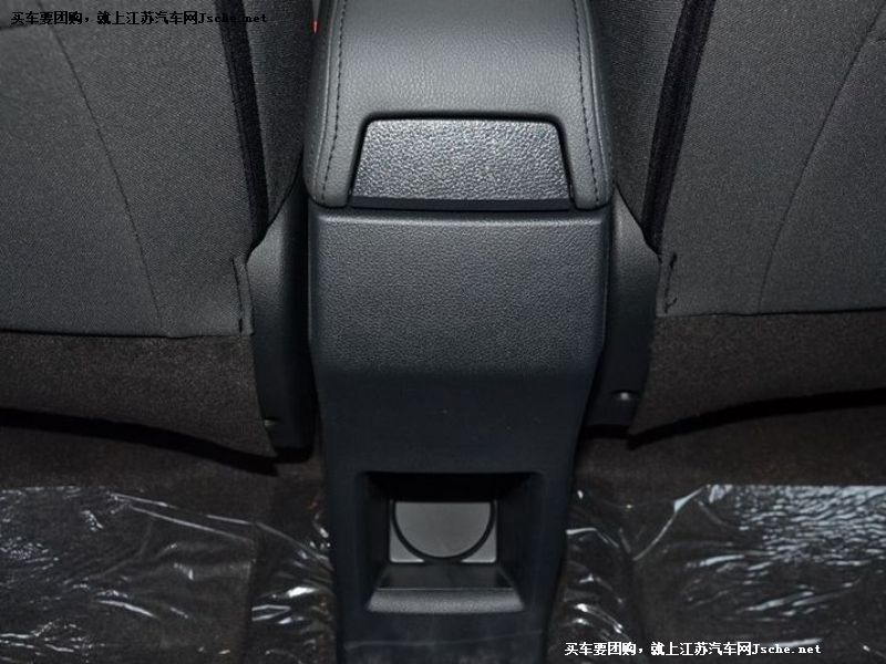 東風風神AX3
車廂座椅第7張
點擊查看下一張清晰大圖