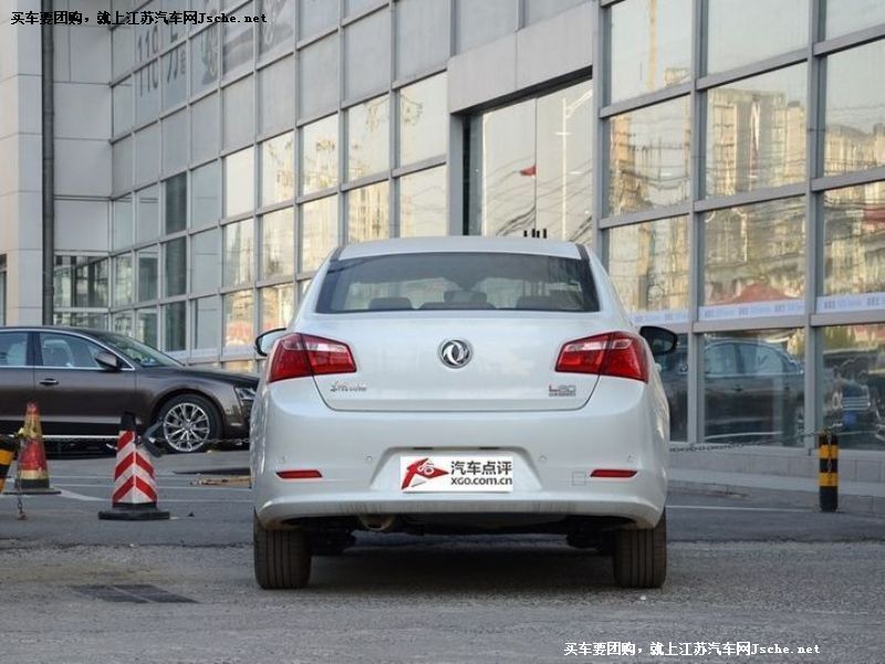 東風風神L60
車身外觀第7張
點擊查看下一張清晰大圖