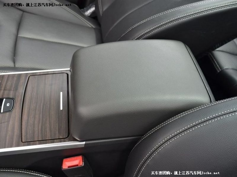 陸風X7
車廂座椅第7張
點擊查看下一張清晰大圖