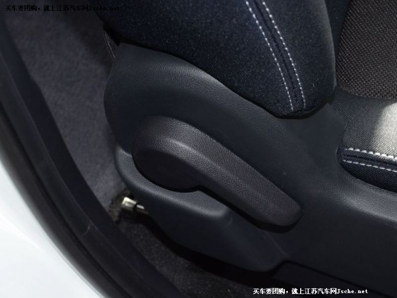 銳3
車廂座椅第7張
點擊查看下一張清晰大圖