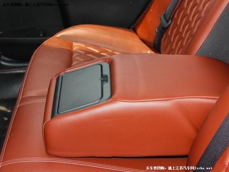 力帆820
車廂座椅第7張
點擊查看下一張清晰大圖
