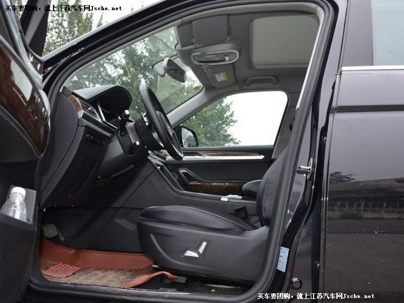 大邁X7
車廂座椅第7張
點擊查看下一張清晰大圖