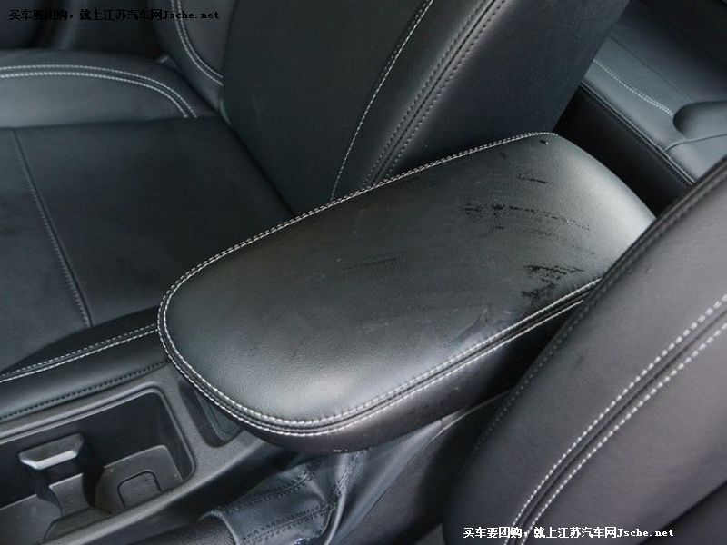 中華H3
車廂座椅第7張
點擊查看下一張清晰大圖