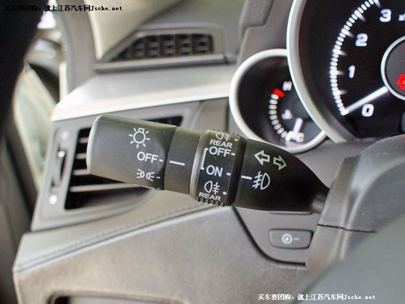 謳歌ZDX
中控方向盤第7張
點擊查看下一張清晰大圖