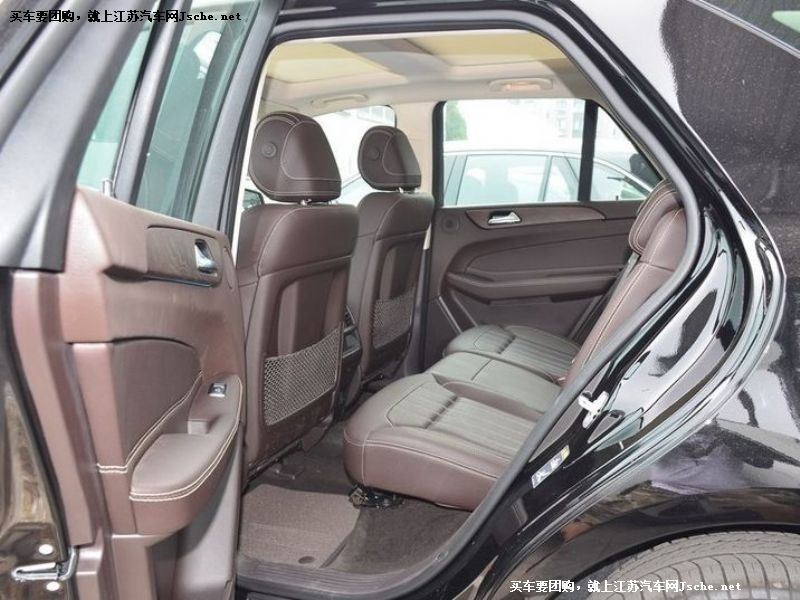 奔馳GLE
車廂座椅第7張
點擊查看下一張清晰大圖
