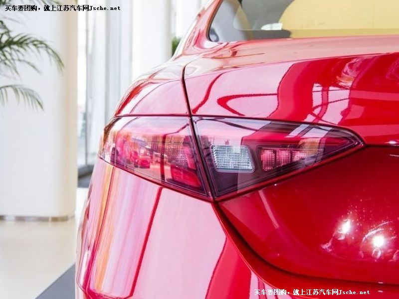 Giulia
cb7
c(din)鿴һD